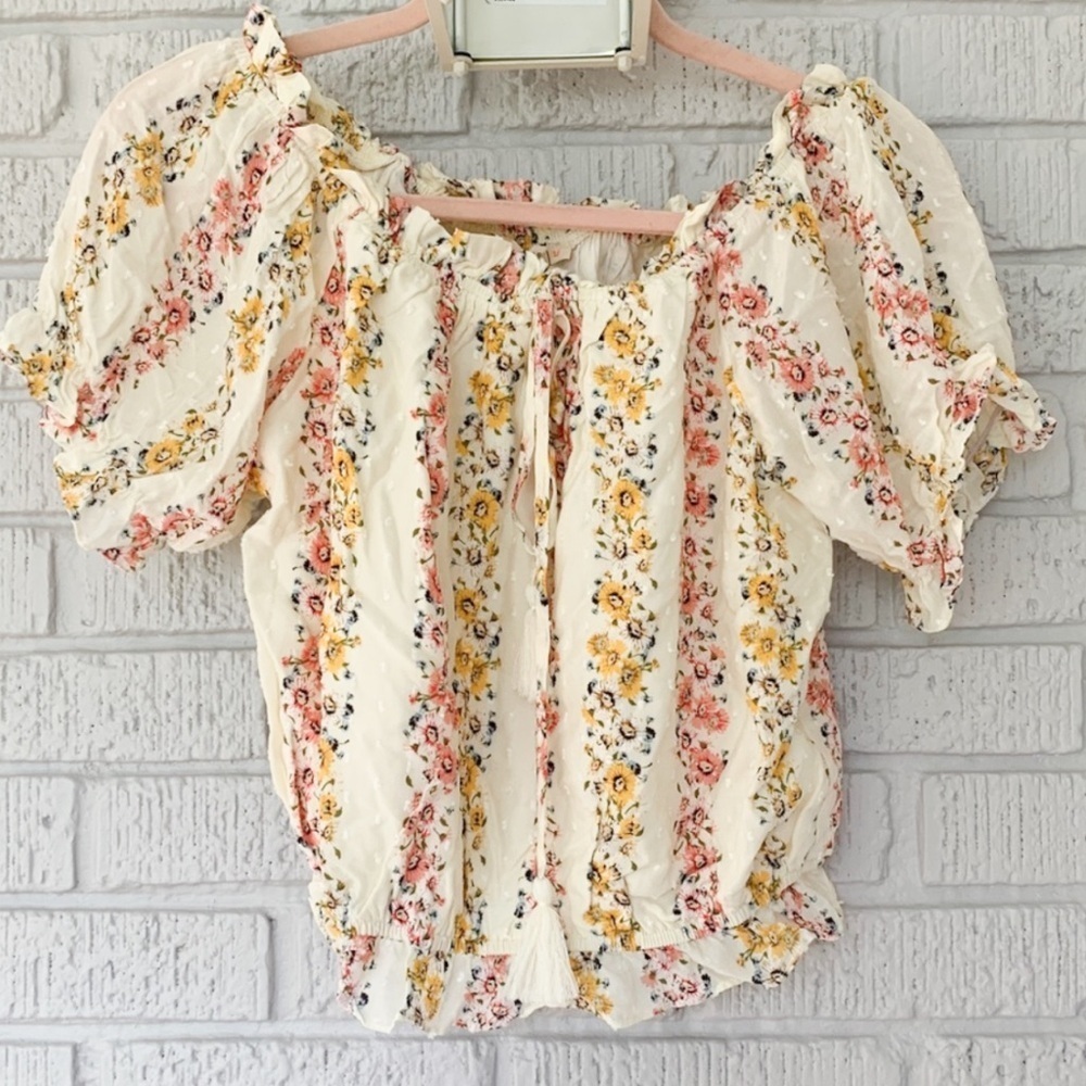 Le Lis off the shoulder floral top